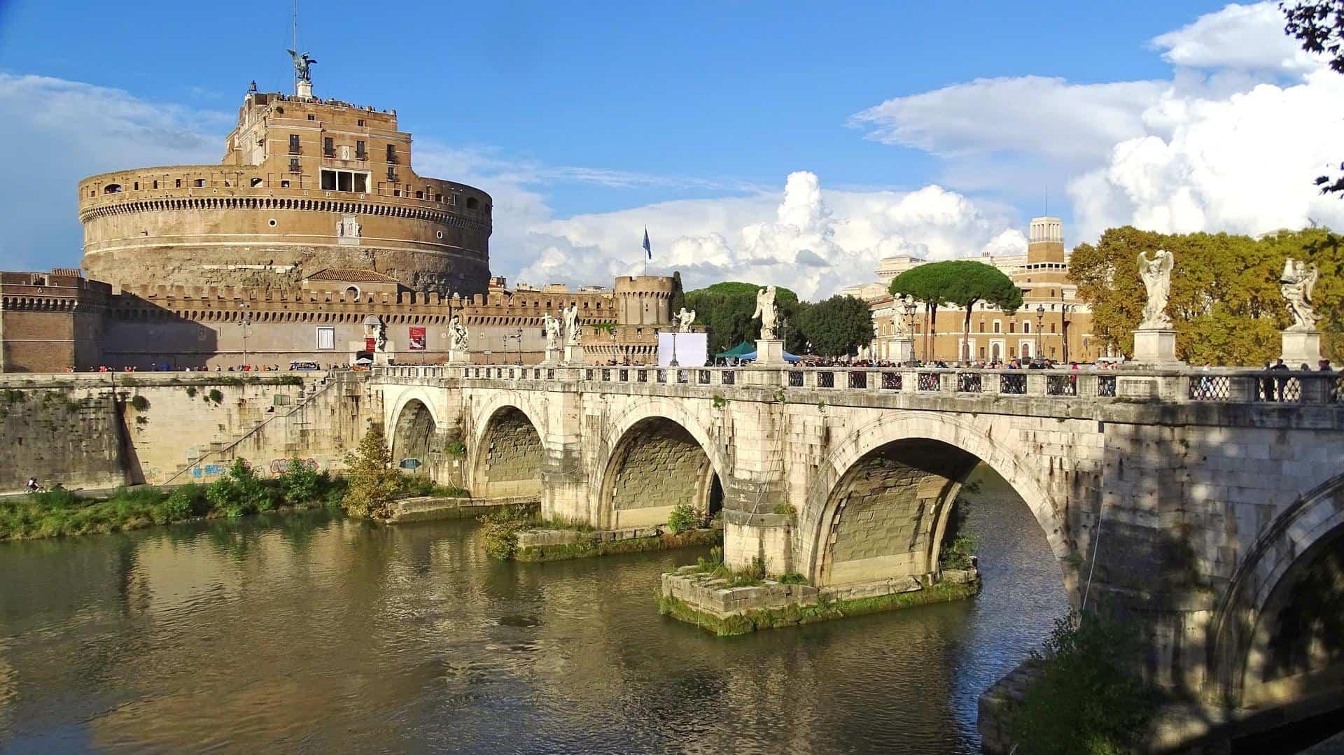 Bridge leading to Castel Sant’Angelo