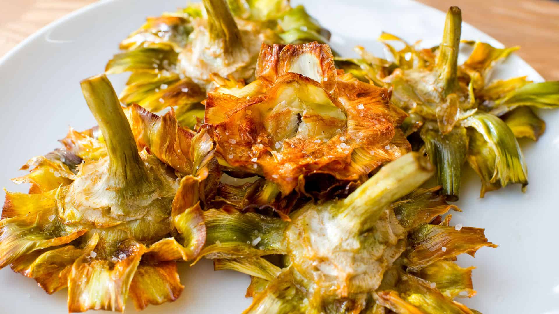 Fried artichokes on a plate.