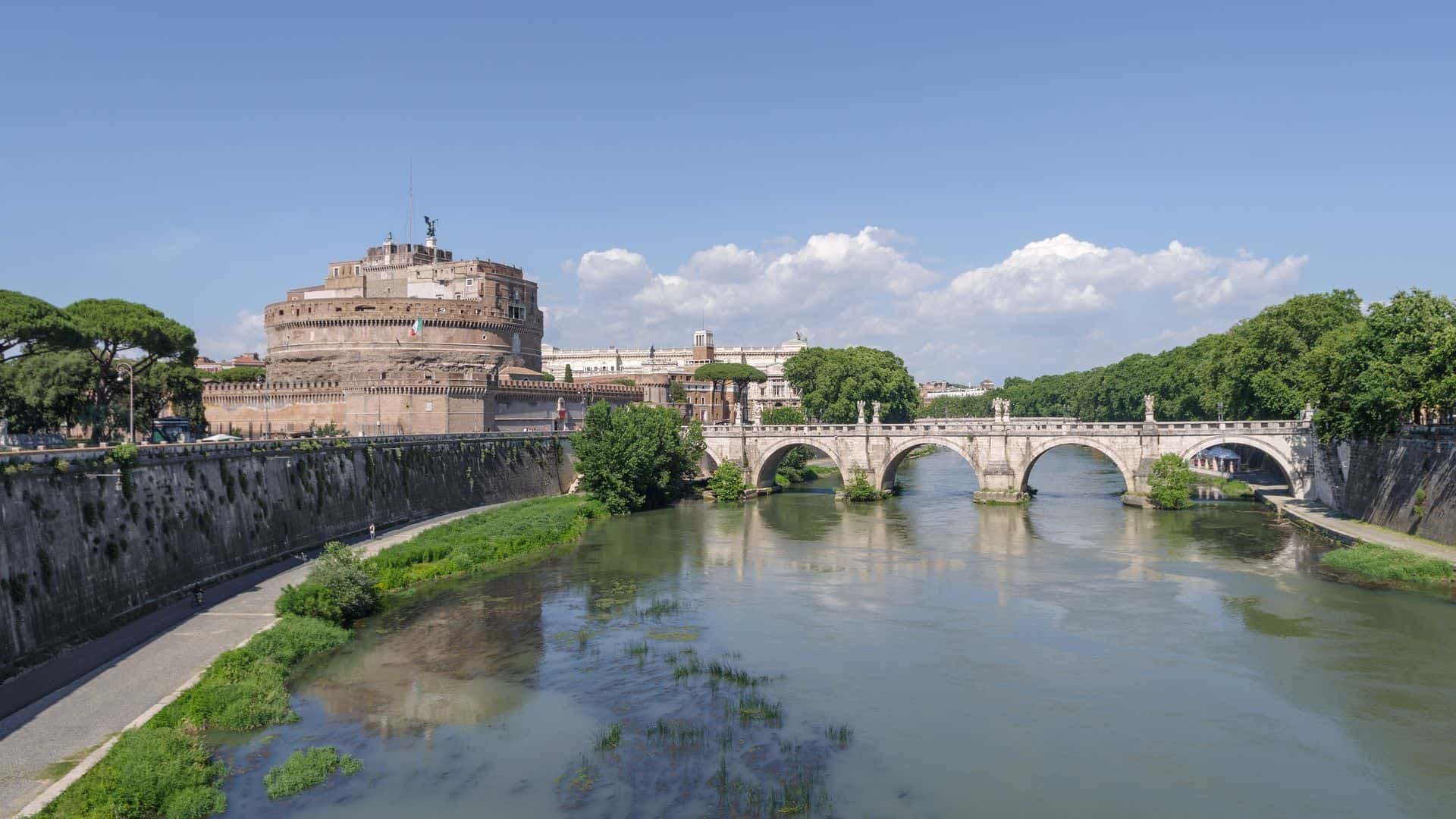 A view of the Tiber River and Castel Sant'Angelo